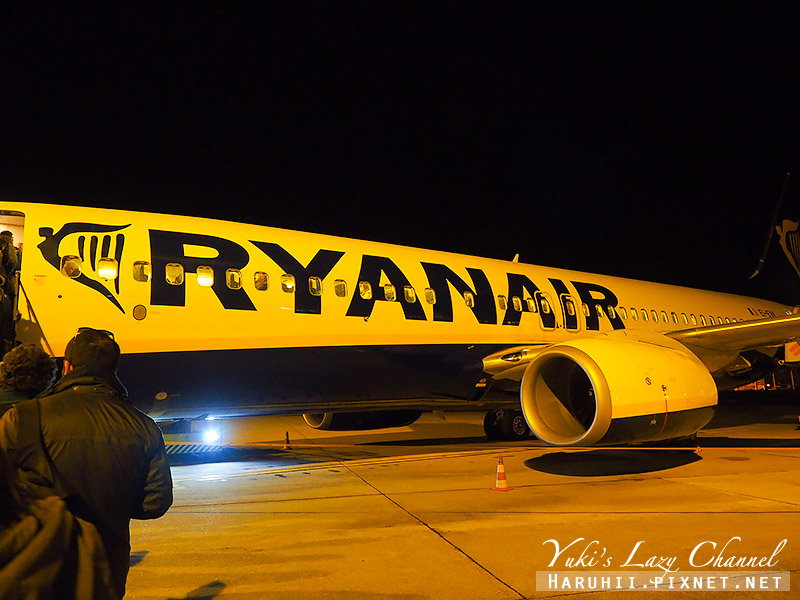 歐洲廉航 RYANAIR 瑞安航空 OPO-BCN 波多-巴塞隆納 B737-800飛行經驗，Porto機場交通分享 @Yuki&#039;s Lazy Channel