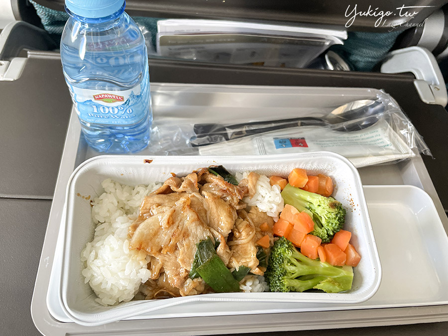 國泰航空 Cathay Pacific CX653、CX614 香港-曼谷 國泰A330-300經濟艙座位、餐點分享 @Yuki&#039;s Lazy Channel