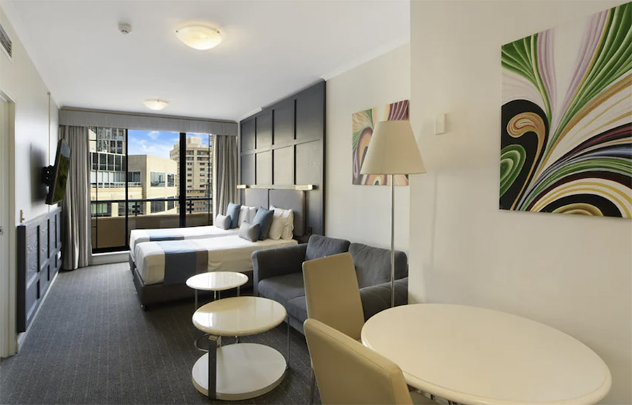 雪梨公寓式飯店推薦「YEHS Hotel Sydney Harbour Suites 雪梨海港套房飯店」廚房洗衣機通通有 @Yuki&#039;s Lazy Channel