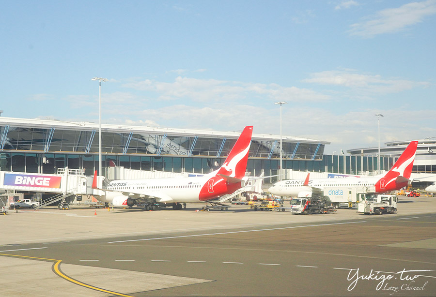 澳洲航空商務艙 Qantas B737-800 澳洲國內線 雪梨-墨爾本 設備、餐點 @Yuki&#039;s Lazy Channel