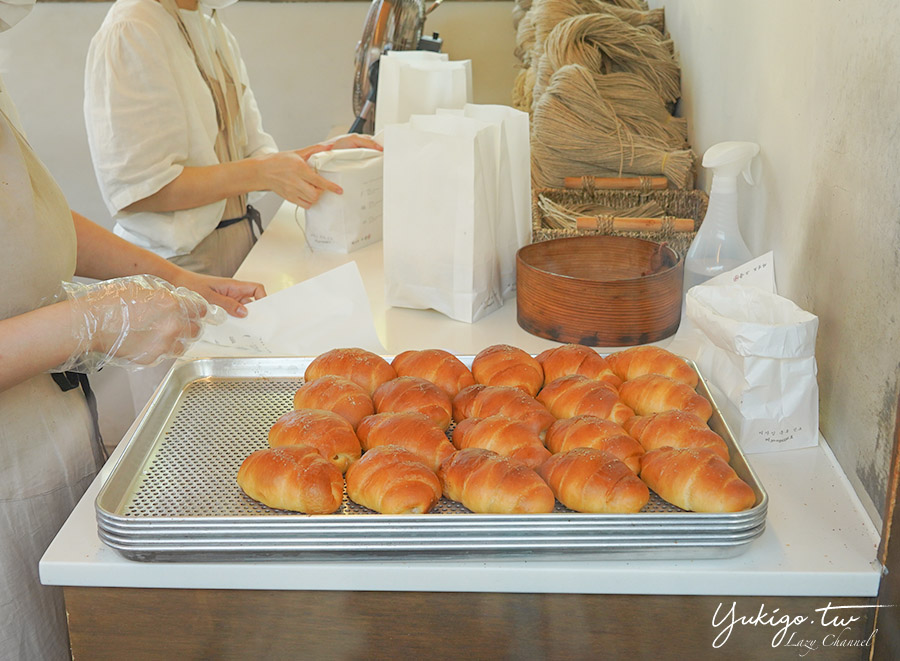【首爾】Jayeondo Salt Bread &#038; Jayeondoga，益善洞超人氣鹽麵包，只賣一款就大排長龍 @Yuki&#039;s Lazy Channel