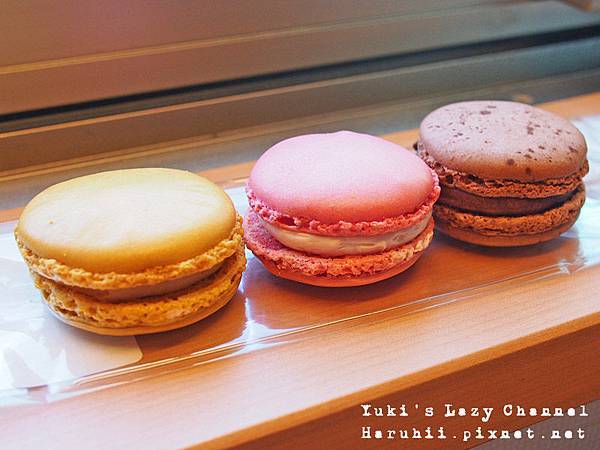 [東京甜點推薦] Pierre Herme 青山總店＊銷魂的法式甜點與馬卡龍啊！ @Yuki&#039;s Lazy Channel