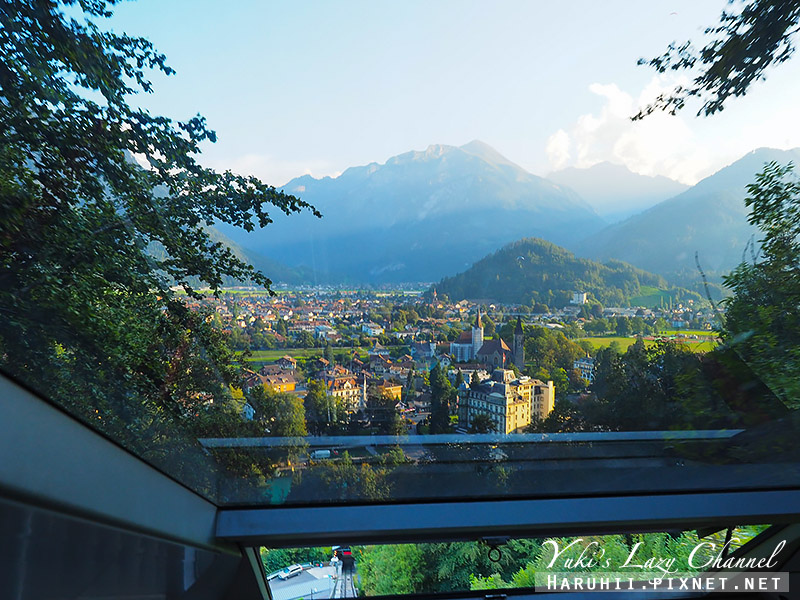 [瑞士] 茵特拉肯 Interlaken Harder Kulm 哈德昆觀景台：遠眺少女峰、一覽Interlaken美好湖光山色、市區夜景 @Yuki&#039;s Lazy Channel