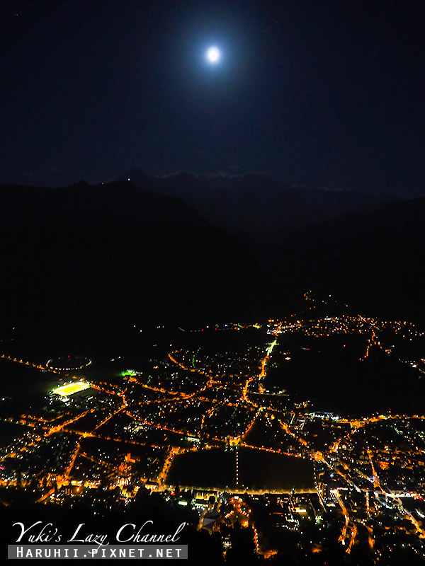 [瑞士] 茵特拉肯 Interlaken Harder Kulm 哈德昆觀景台：遠眺少女峰、一覽Interlaken美好湖光山色、市區夜景 @Yuki&#039;s Lazy Channel