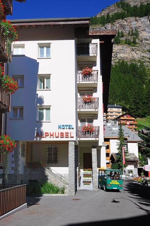 [瑞士策馬特Zermatt住宿推薦] Hotel Alphubel 阿爾夫貝爾酒店雙人房，近策馬特車站、超市 @Yuki&#039;s Lazy Channel