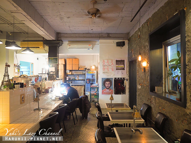 [台北公館] 巴黎米咖啡 Cafe 8mm：有個性的工地風咖啡店 @Yuki&#039;s Lazy Channel