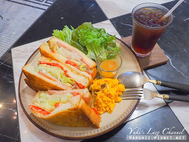 [台南] 好擠Restaurant 早午餐：老屋吃早午餐，近台南火車站 @Yuki&#039;s Lazy Channel