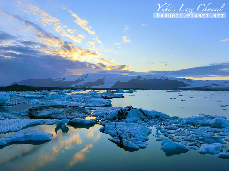 【冰島】傑古沙龍冰河湖Jokulsarlon、鑽石沙灘Diamond Beach、黑沙灘Reynisfjara：淺藍冰塊漂浮，走入夢幻絕景 @Yuki&#039;s Lazy Channel