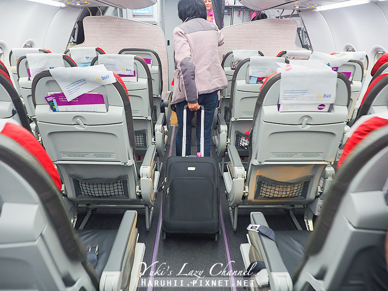 歐洲廉航 WOW Air WW408 冰島-巴黎，自助登機、自助托運行李，冰島廉價航空分享 @Yuki&#039;s Lazy Channel