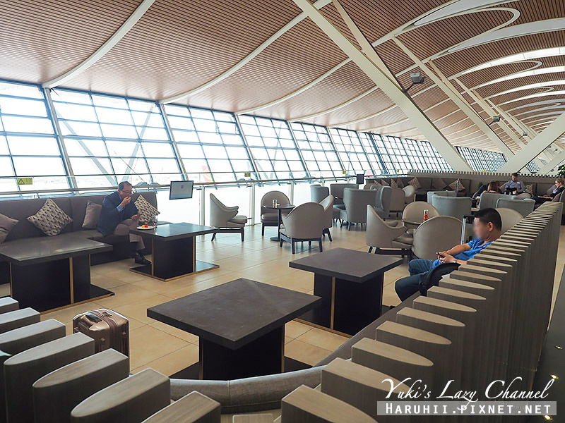 上海浦東機場貴賓室｜二航 中國東方航空77號環亞貴賓室 Plaza Premium Lounge：上海環亞貴賓室設備、餐點分享 @Yuki&#039;s Lazy Channel