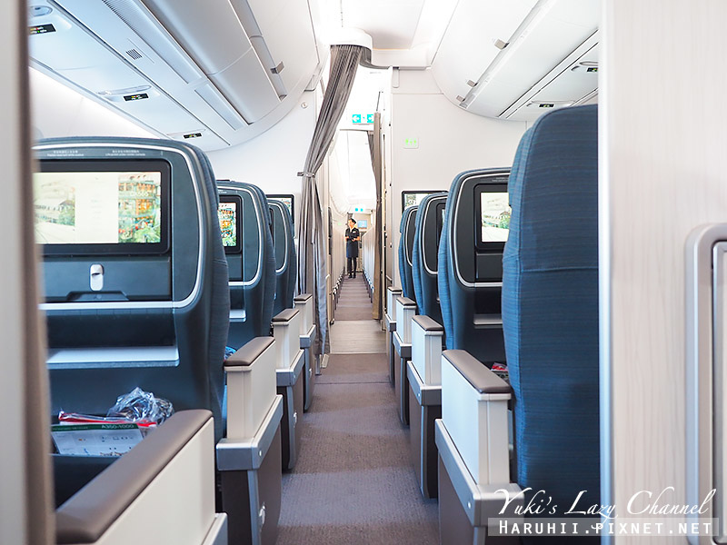 國泰航空 Cathay Pacific CX565 大阪-台北 國泰航空A350-1000(A35K)客機！經濟艙、伊斯蘭教餐點分享 @Yuki&#039;s Lazy Channel