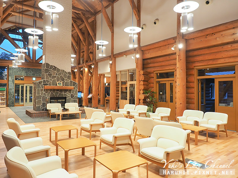 【岩見澤住宿推薦】Log Hotel The Maple Lodge 楓葉小屋旅館：北歐風森林木屋溫泉飯店，標準雙床房、早餐分享 @Yuki&#039;s Lazy Channel
