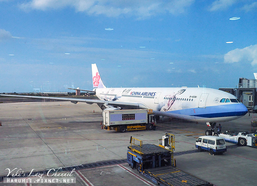 中華航空 CI116 台北-福岡 TPE-FUK A330-300 雲門舞集彩繪機，機上設備簡單分享 @Yuki&#039;s Lazy Channel