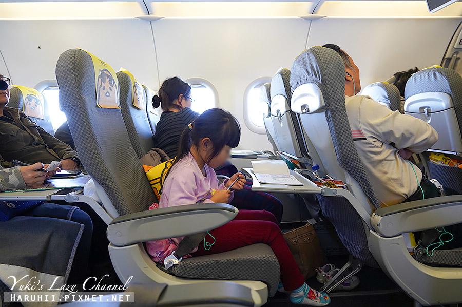 長榮航空 Eva Air BR118 台北-仙台 蛋黃哥彩繪機 A321-200 超萌蛋黃哥兒童餐、經濟艙餐點分享 @Yuki&#039;s Lazy Channel