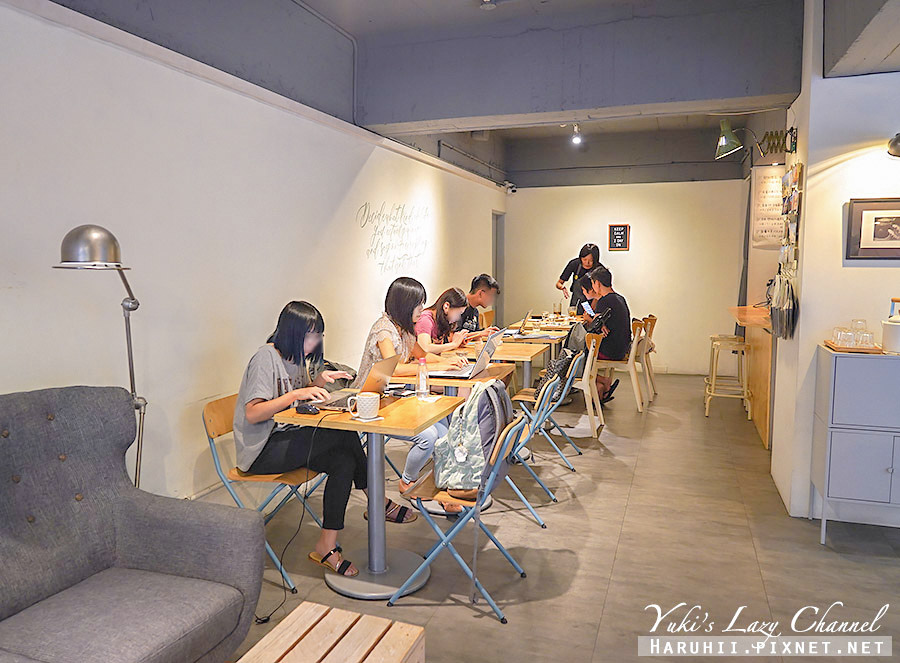 休習日 Z Day Cafe，六張犁文青咖啡與溫度料理，舒肥牛咖哩、清爽沙拉飯，厲害甜點 @Yuki&#039;s Lazy Channel