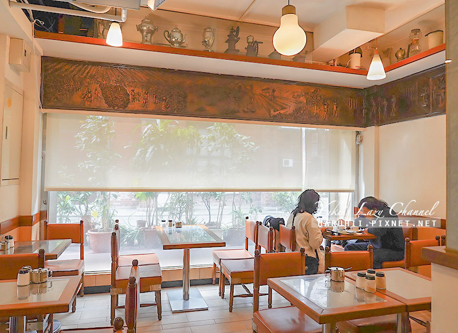 蜂大咖啡，走過60年的西門町老派咖啡，熟客都愛咖啡早餐、合桃酥 附菜單 @Yuki&#039;s Lazy Channel