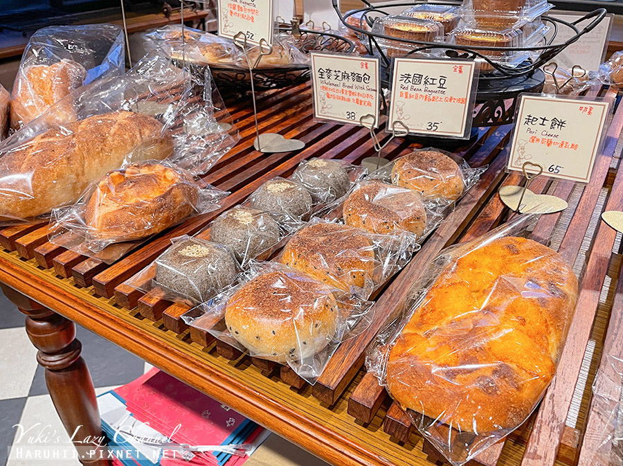 拉波兒麵包，台中蛋黃酥/蔥麵包名店，用料實在好吃 @Yuki&#039;s Lazy Channel