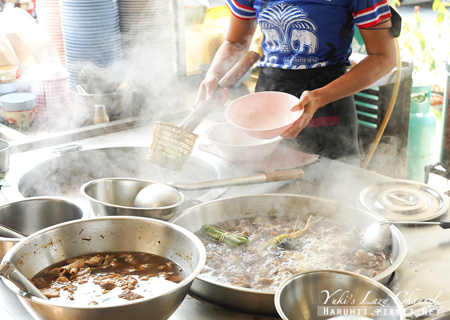 【清邁】Blue Noodle，清邁老城區人氣平價美食，泰式紅燒牛肉、清燉牛肉米粉 @Yuki&#039;s Lazy Channel