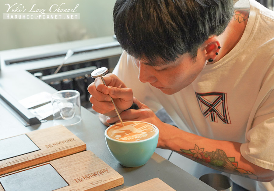 【清邁】Roast8ry Coffee Flagship Store，世界拉花冠軍咖啡師親自拉花「夢幻獨角獸拿鐵」 @Yuki&#039;s Lazy Channel
